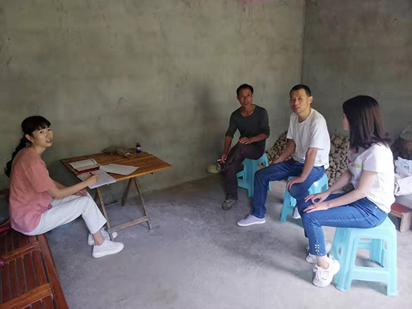 5d6626c3eb98c.jpg 2019.8.23走訪貧困戶陳仁國2.jpg