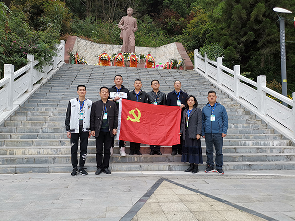 6073c32dd1ab4.jpg FD55ADD2CB9F59DABFD9F62024827F55.jpg