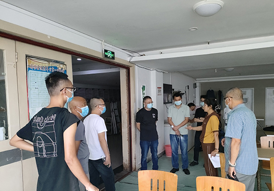 632ad36f41d52.jpg 重港萬州公司副總經(jīng)理王健到忠縣分公司檢查指導(dǎo)工作3.jpg